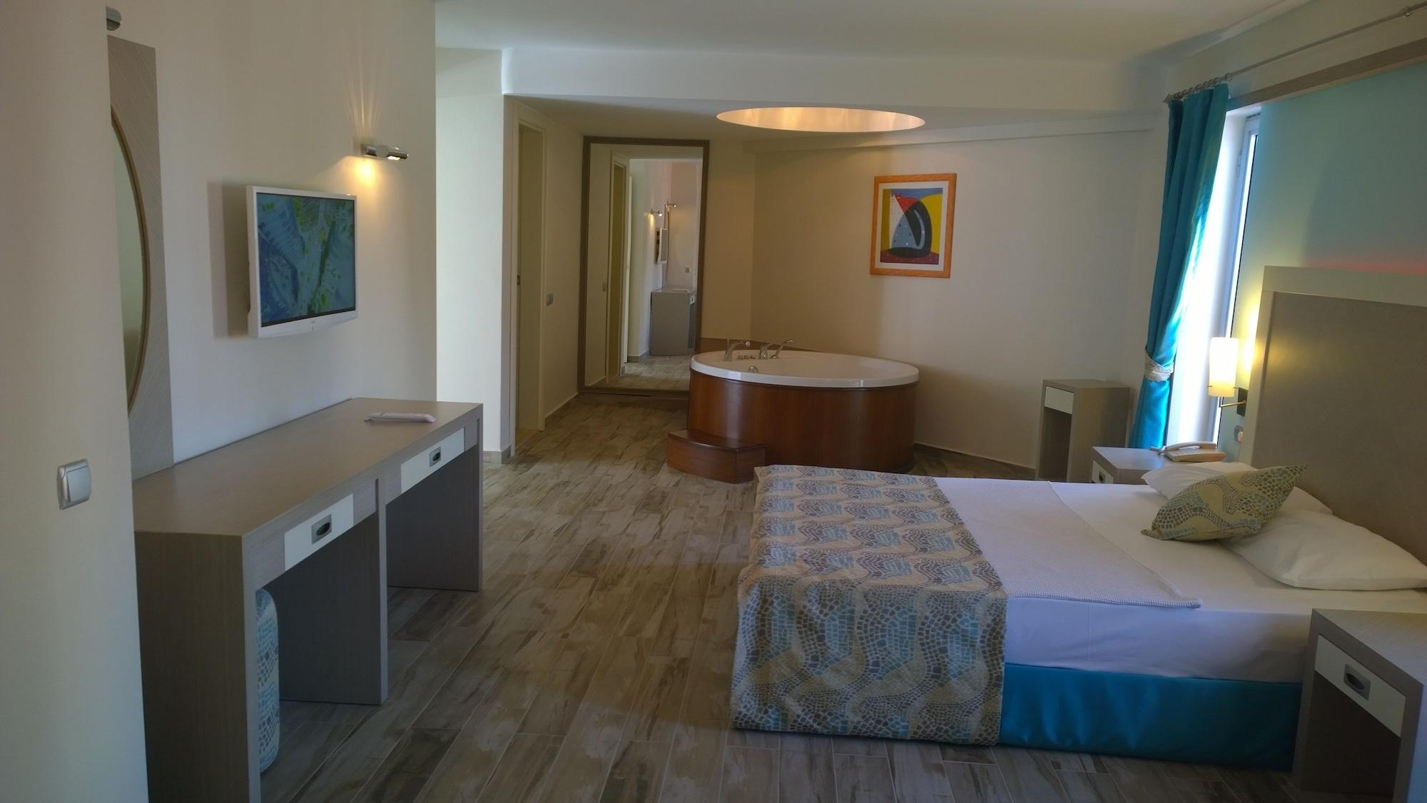 Queen Residence By Important Group Travel Bodrum Eksteriør billede